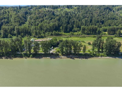 29464 RIVER Road | Abbotsford British Columbia | Slide Image Seven