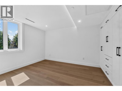 3271 E GEORGIA Street | Vancouver British Columbia | Slide Image Seventeen