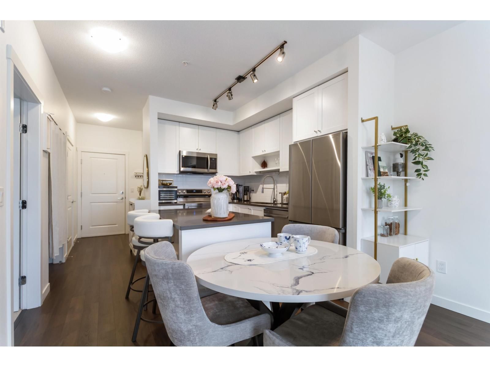 15738 85 Avenue, Surrey, British Columbia V4N 6Y1
