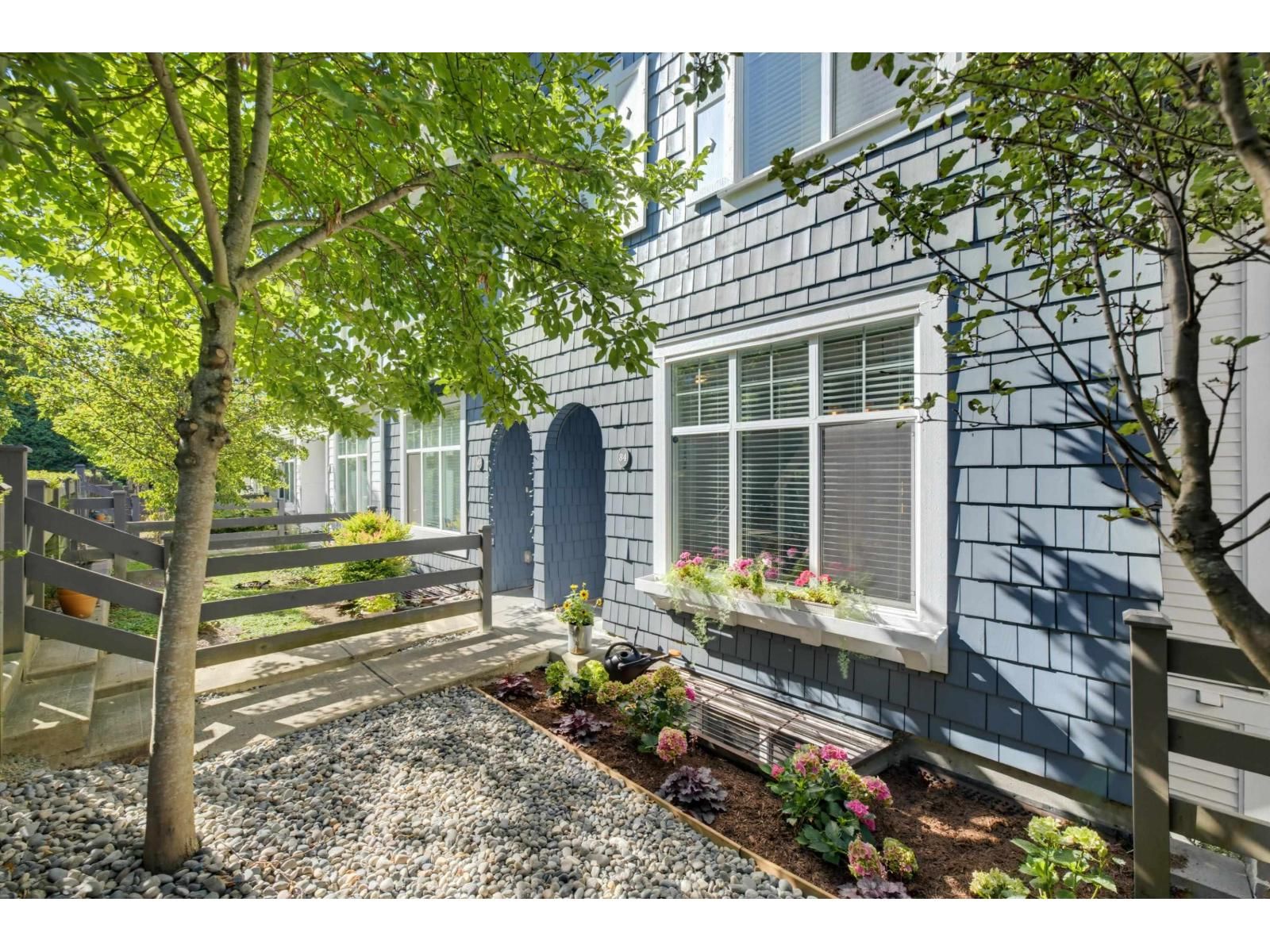 15268 28 Avenue, Surrey, British Columbia V4P 0E8