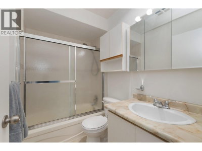 535 BLUE MOUNTAIN Street | Coquitlam British Columbia | Slide Image Thirteen
