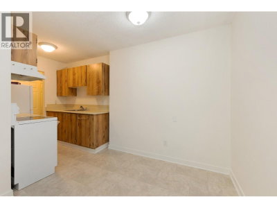 535 BLUE MOUNTAIN Street | Coquitlam British Columbia | Slide Image Eight