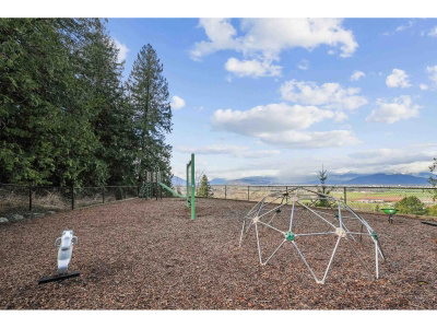 47203 VISTA Place | Chilliwack British Columbia | Slide Image Thirty