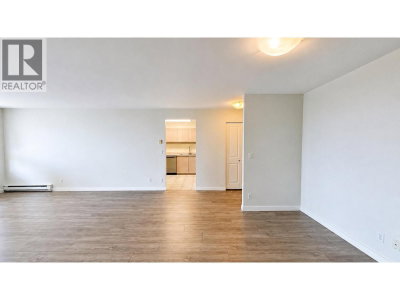 551 AUSTIN Avenue | Coquitlam British Columbia | Slide Image Six