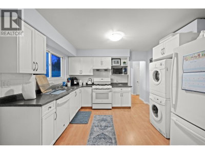 3949 SEFTON Street | Port Coquitlam British Columbia | Slide Image Five