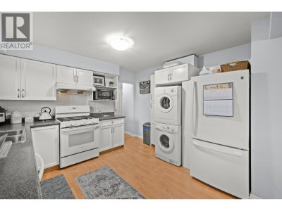 3949 SEFTON Street | Port Coquitlam British Columbia | Slide Image Six