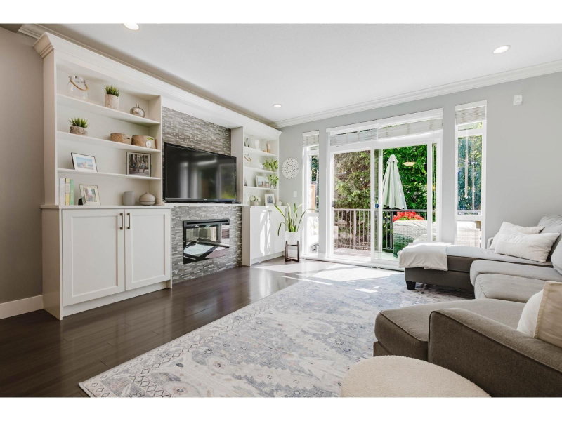 3039 156 Street Surrey British Columbia, V3Z 6T5 - 2 Bedrooms Condo For Sale