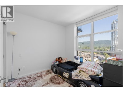 3809 EVERGREEN Place | Burnaby British Columbia | Slide Image Eleven