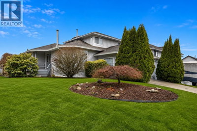 23390 123 Avenue | Maple Ridge British Columbia | Slide Image Two