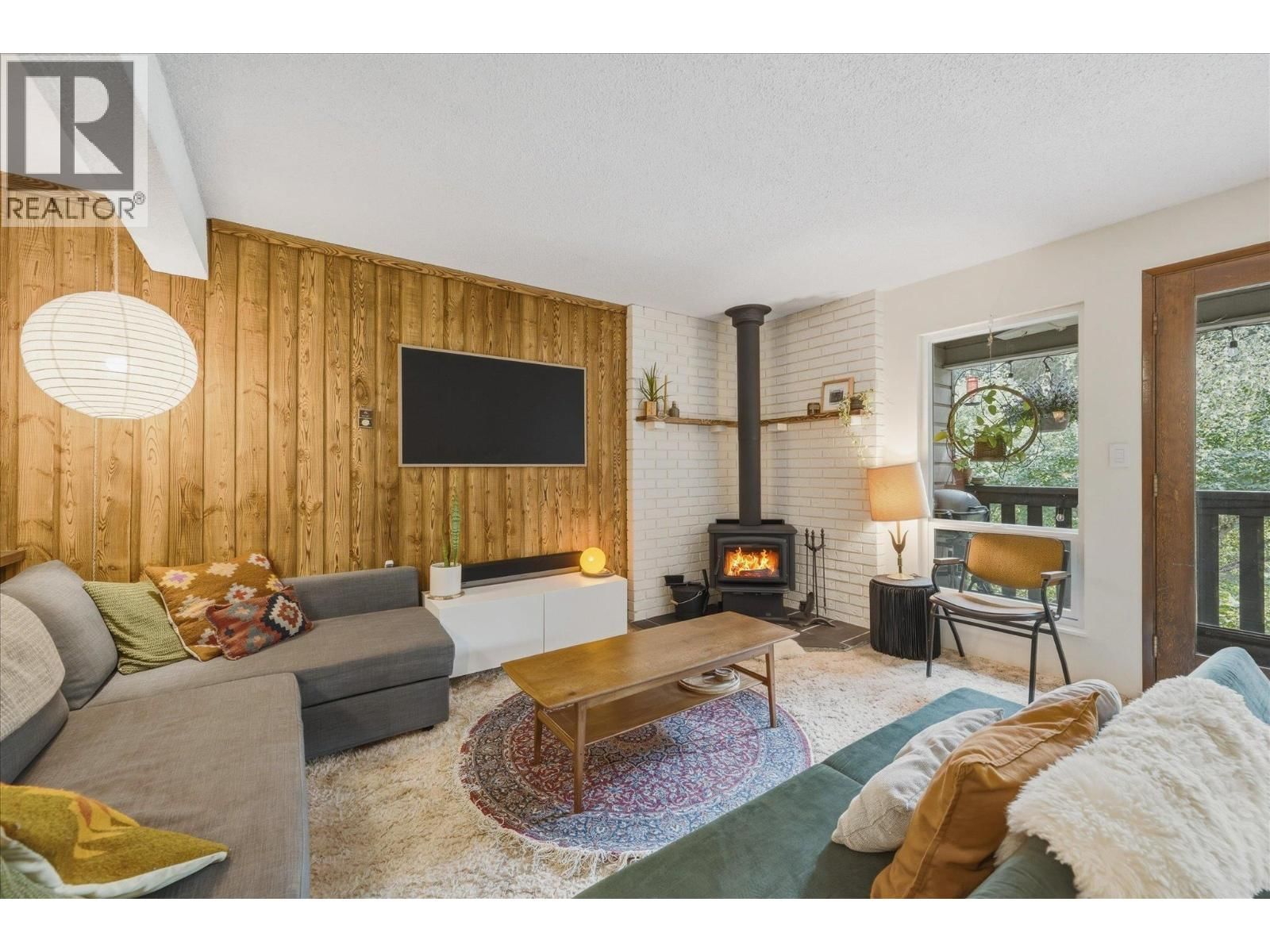 9 8138 CEDAR SPRINGS Road property photo