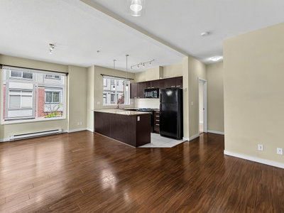 10455 UNIVERSITY Drive | Surrey British Columbia | Slide Image Nine