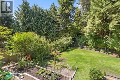 8240 MANSON Drive | Burnaby British Columbia | Slide Image Thirty-one