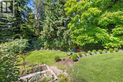 8240 MANSON Drive | Burnaby British Columbia | Slide Image Thirty-two