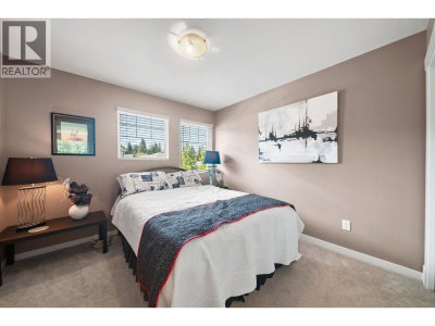24781 MCCLURE Drive | Maple Ridge British Columbia | Slide Image Fourteen