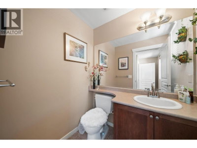 24781 MCCLURE Drive | Maple Ridge British Columbia | Slide Image Nine