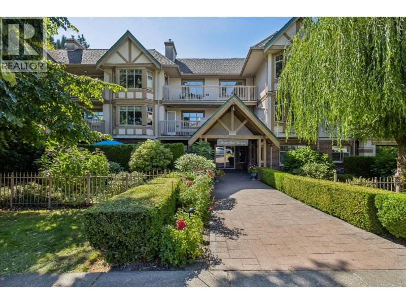 2059 CHESTERFIELD Avenue North Vancouver British Columbia, V7M 2P4 - 2 Bedrooms Condo For Sale