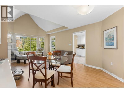 2059 CHESTERFIELD Avenue | North Vancouver British Columbia | Slide Image Eleven