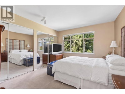 2059 CHESTERFIELD Avenue | North Vancouver British Columbia | Slide Image Seventeen