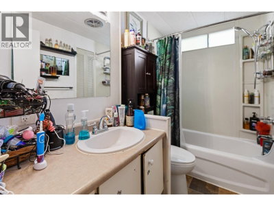 4775 HANDLEN Road | Prince George British Columbia | Slide Image Eight