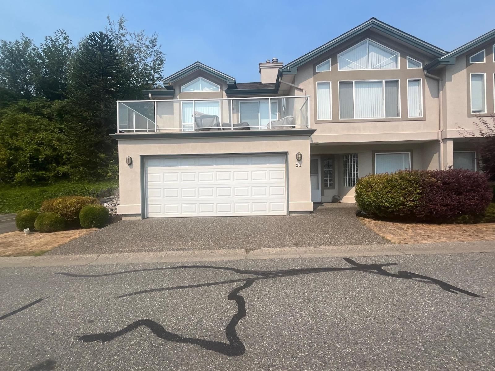 8590 SUNRISE Drive, Chilliwack, British Columbia V2R 3Z4