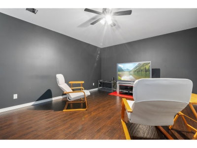 8590 SUNRISE Drive | Chilliwack British Columbia | Slide Image Six