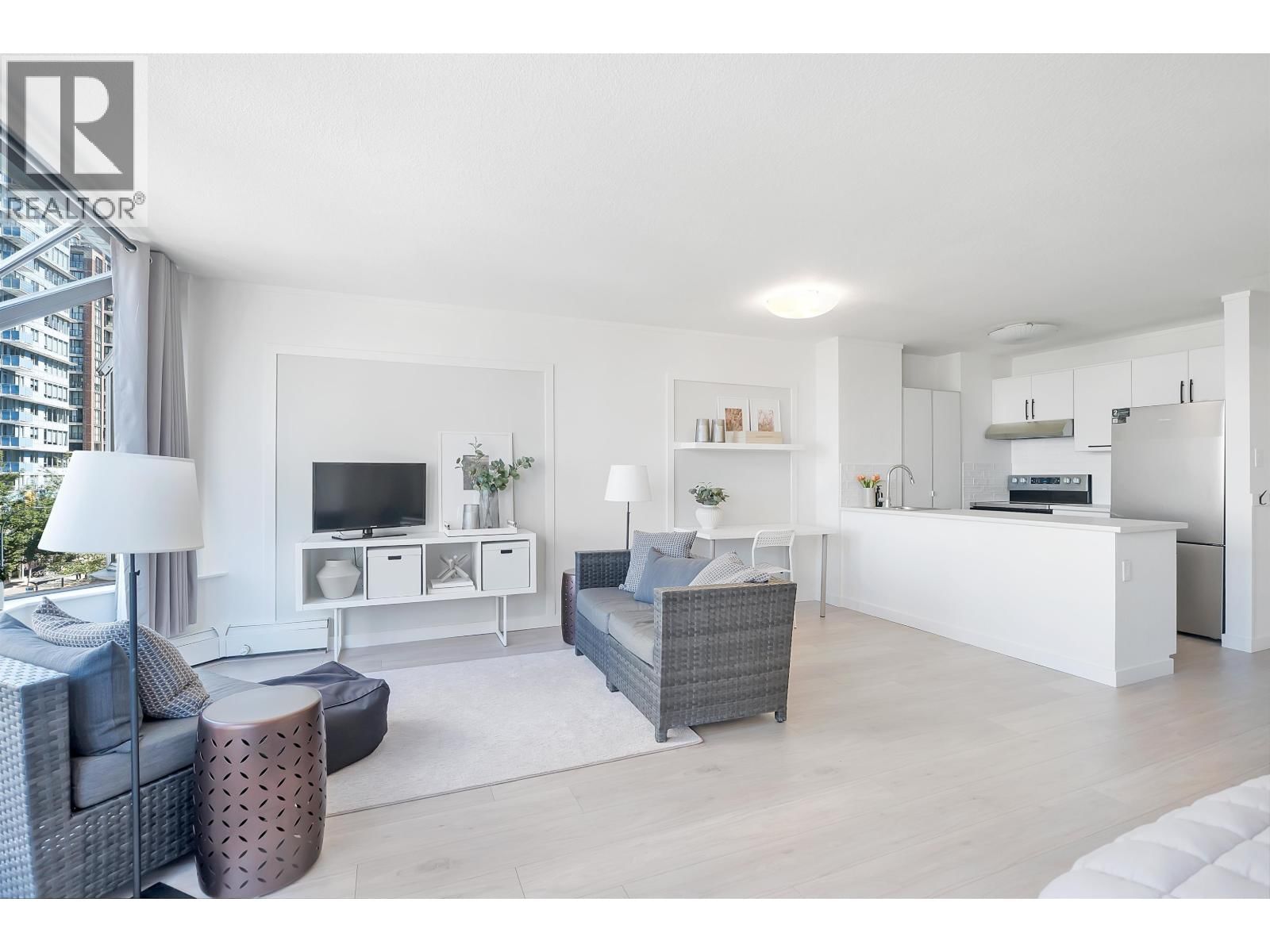 1330 BURRARD Street, Vancouver, British Columbia V6Z 2B8