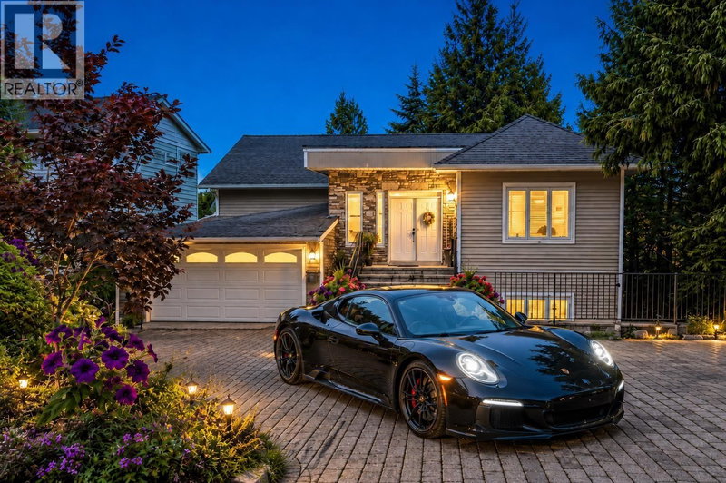 1041 PROSPECT Avenue North Vancouver British Columbia, V7R 2M6 - 10 Bedrooms Home For Sale