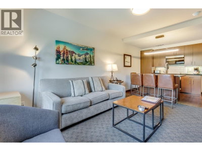 2020 LONDON Lane | Whistler British Columbia | Slide Image Twelve