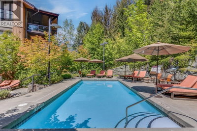 2020 LONDON Lane | Whistler British Columbia | Slide Image Fourteen
