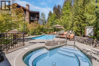 2020 LONDON Lane | Whistler British Columbia | Slide Image Fifteen