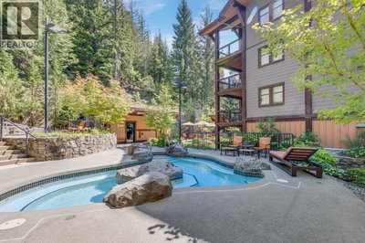 2020 LONDON Lane | Whistler British Columbia | Slide Image Sixteen