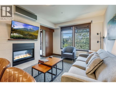 2020 LONDON Lane | Whistler British Columbia | Slide Image Two