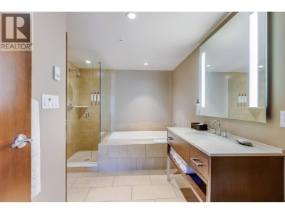 2020 LONDON Lane | Whistler British Columbia | Slide Image Seven