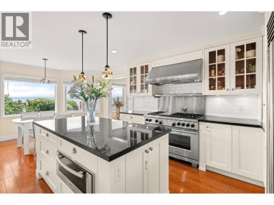 882 TSAWWASSEN BEACH Road | Tsawwassen British Columbia | Slide Image Thirteen