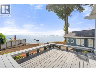882 TSAWWASSEN BEACH Road | Tsawwassen British Columbia | Slide Image Nine