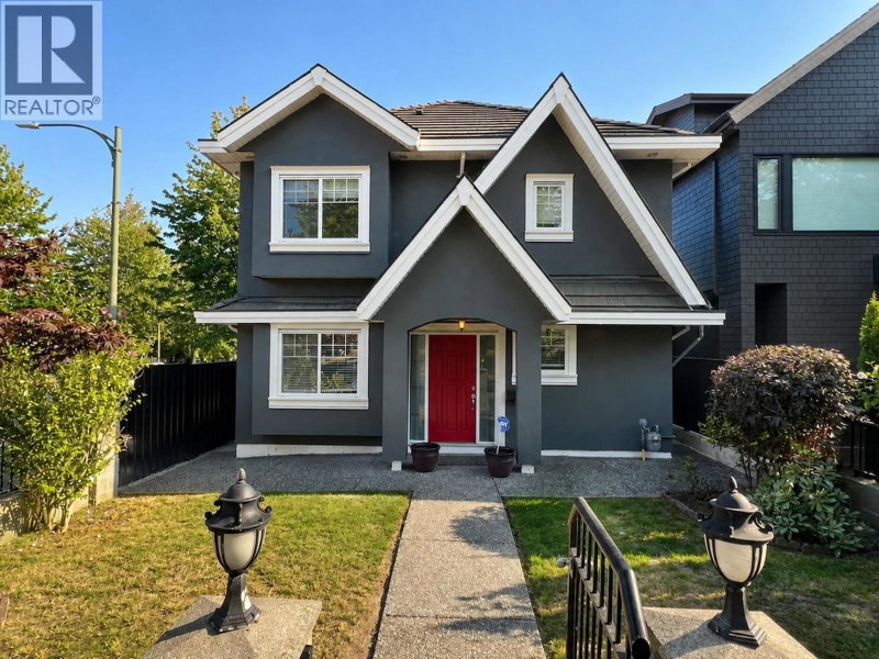 2388 5TH Avenue Vancouver British Columbia, V5N 1N1 - 6 Bedrooms Home For Sale