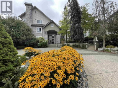 1100 29TH Street | North Vancouver British Columbia | Slide Image One