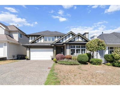 14711 75A Avenue | Surrey British Columbia | Slide Image Three