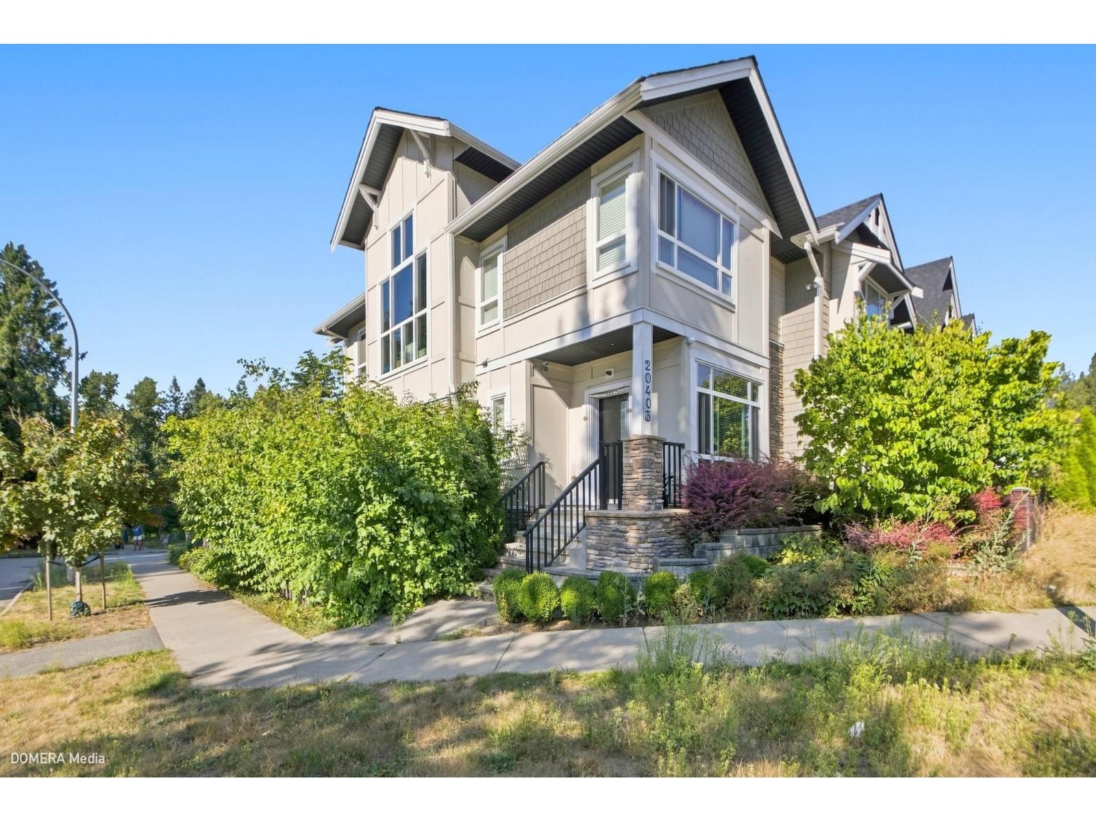 20403 86AVE Avenue, Langley, British Columbia V2Y 0X4