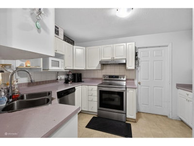 7161 121 Street | Surrey British Columbia | Slide Image Nine