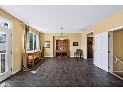 36256 STEPHEN LEACOCK Drive | Abbotsford British Columbia | Slide Image Twelve
