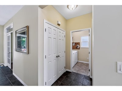 36256 STEPHEN LEACOCK Drive | Abbotsford British Columbia | Slide Image Thirteen