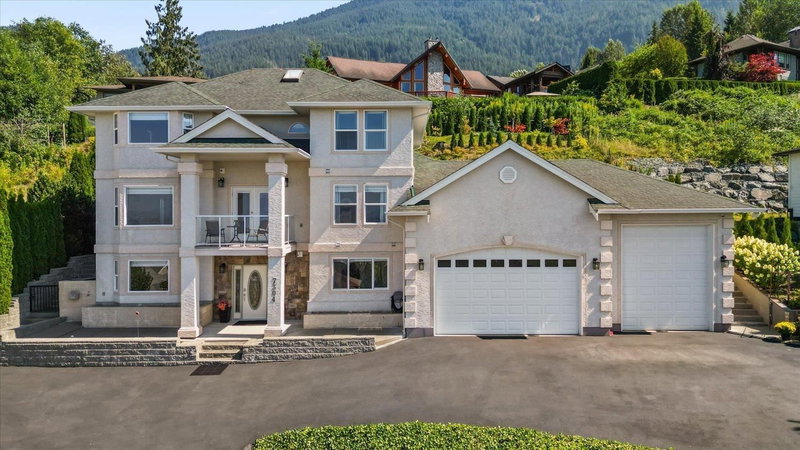 7304 MOUNT THURSTON Drive Chilliwack British Columbia, V4Z 0A3 - 5 Bedrooms Home For Sale