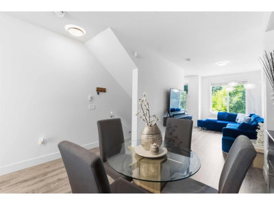 9718 161A Street | Surrey British Columbia | Slide Image Eight