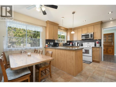 8611 RIDEAU Drive | Richmond British Columbia | Slide Image Three
