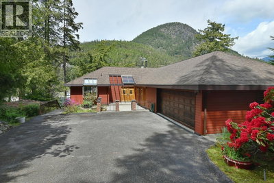 13119 NARROWS Road | Madeira Park British Columbia | Slide Image Twelve