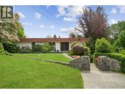 380 METTA Street | Port Moody British Columbia | Slide Image Two