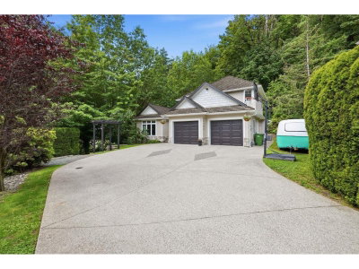 35787 GRAYSTONE Drive | Abbotsford British Columbia | Slide Image Four