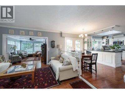 4594 TEVIOT Place | North Vancouver British Columbia | Slide Image Thirteen