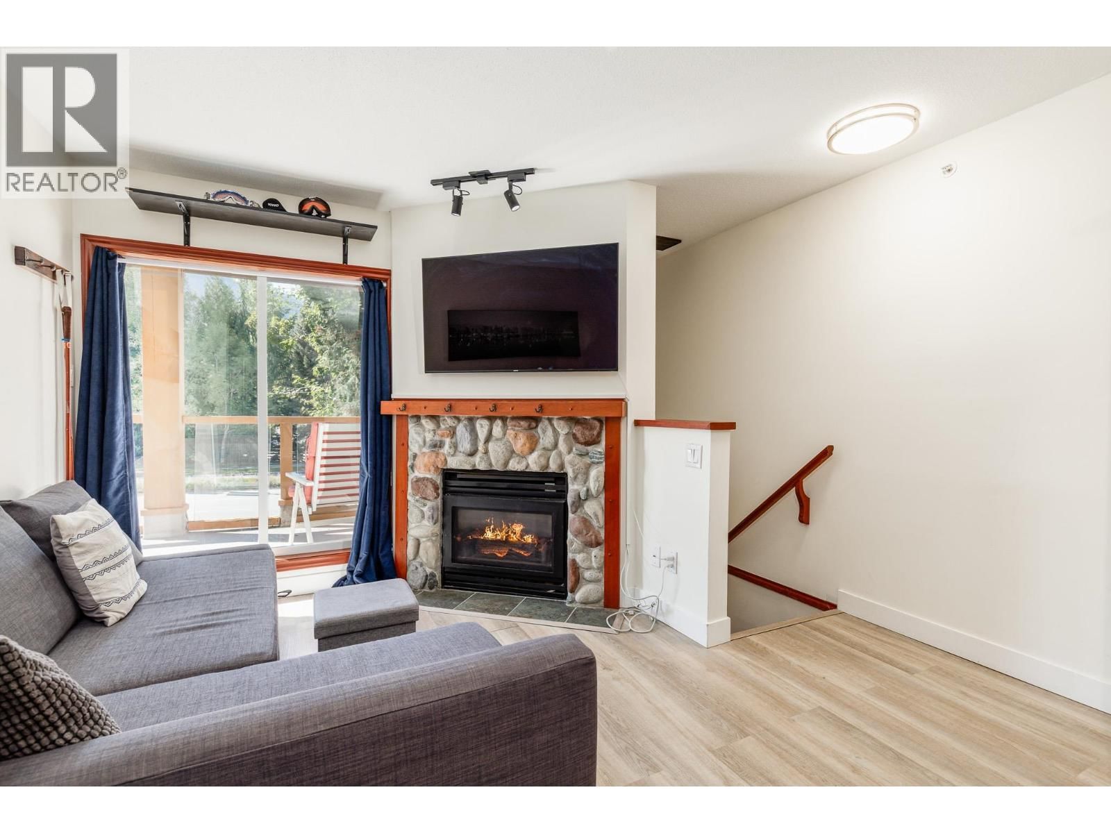 11 4388 NORTHLANDS Boulevard property photo